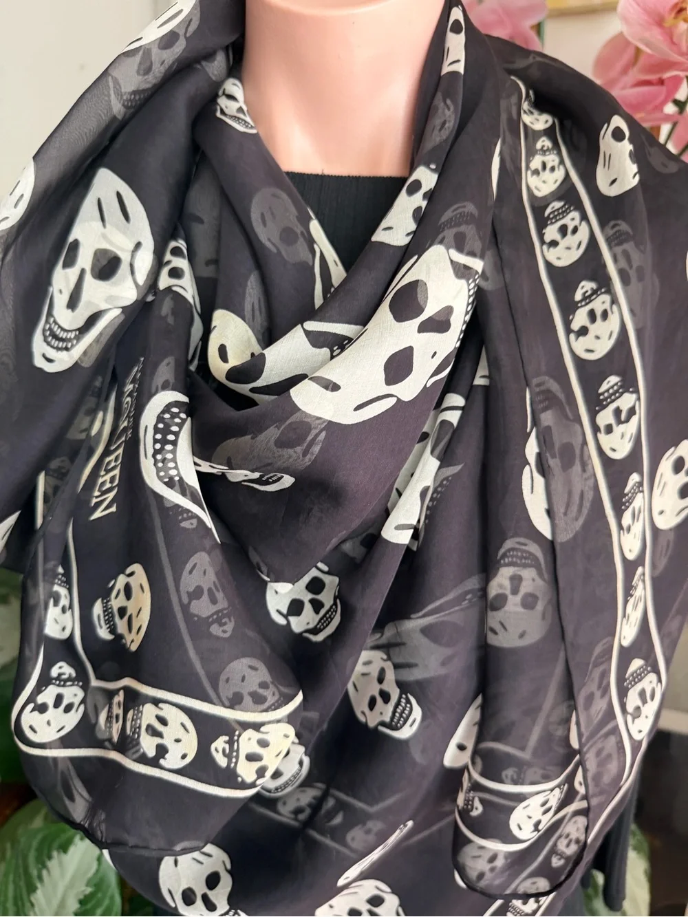 N/A alexander mcqueen